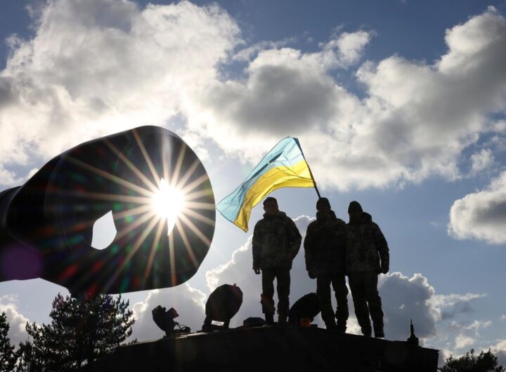 Новини України - Президент продовжив воєнний стан і мобілізацію