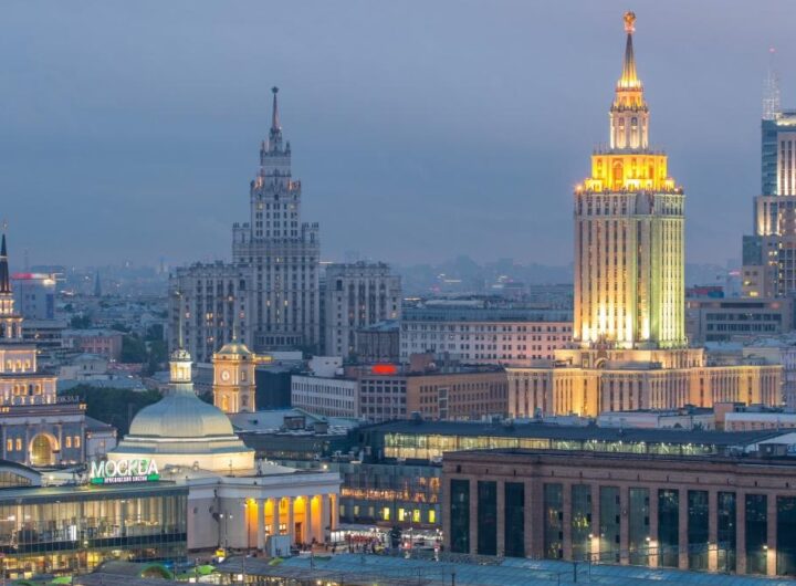 Новини політики - Прогнози краху російської економіки стають все більш реальними