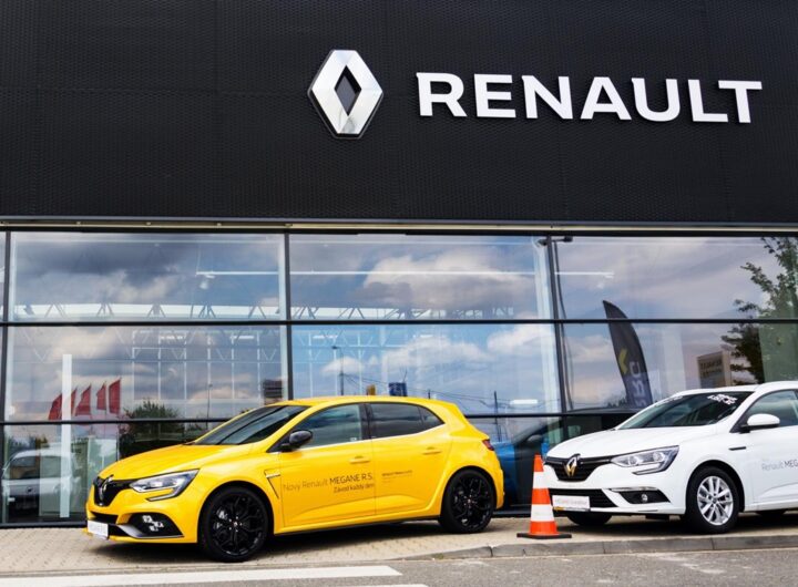 Новини бізнесу - Росія наклала санкції на Renault за допомогу Україні
