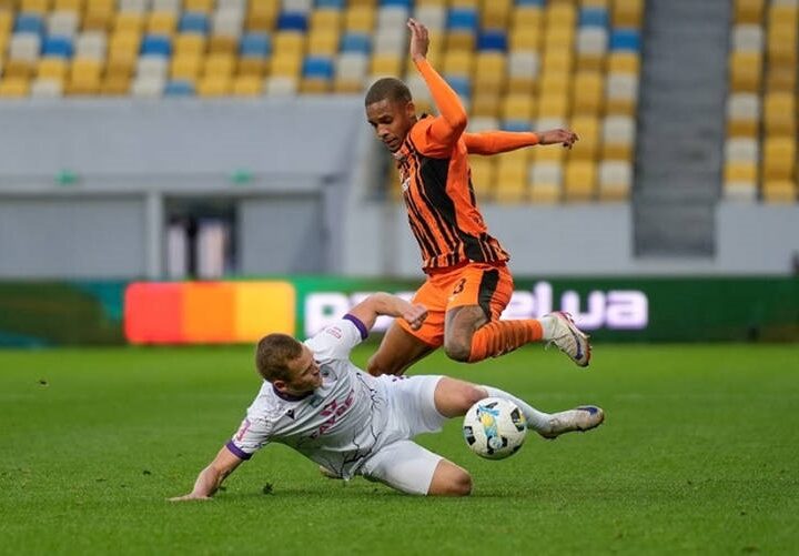 Новини спорту - Шахтар посипає голову попелом: 1:4 у грі з ЛНЗ як рекорд невдачі