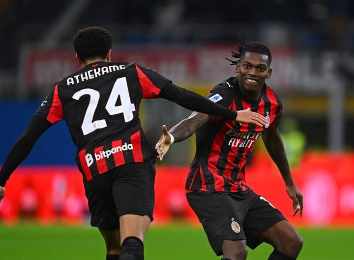 Новини спорту - Тренер Брентфорда відзначив розвиток Ярмолюка