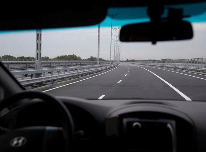 Новини Києва - У Києві обмежили рух Подільським мостом під час тривог