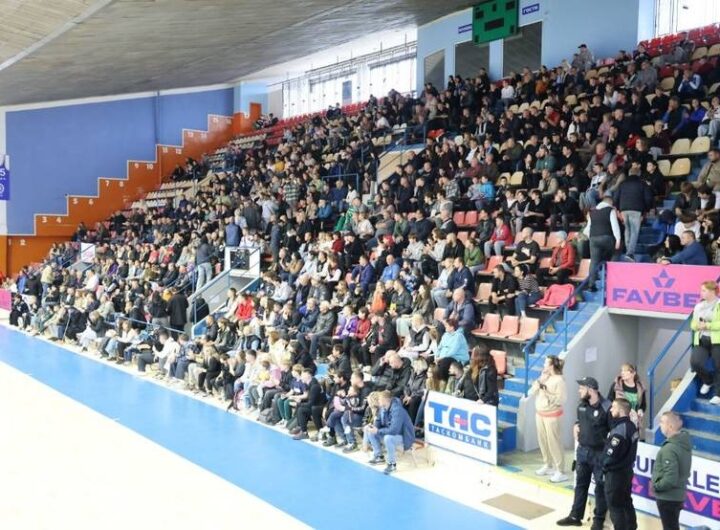 Новини спорту - У Миколаєві вперше за час війни дивилися баскетбол