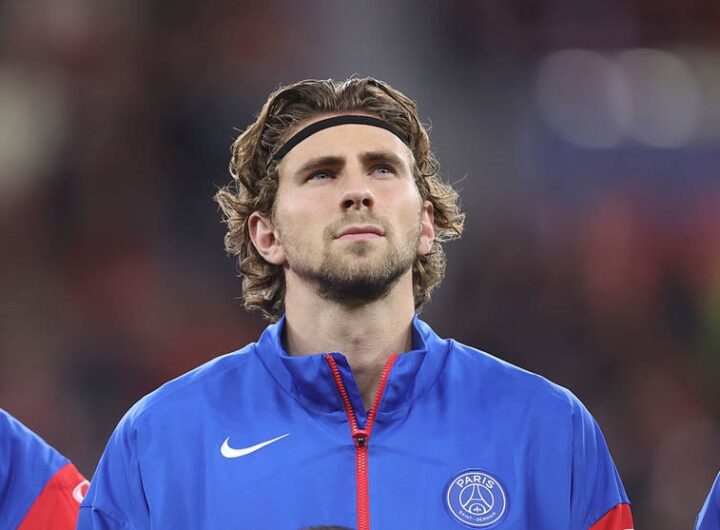 Новини спорту - Український захисник Ілля Забарний у матчі з Брестом у ПСЖ з перших хвилин