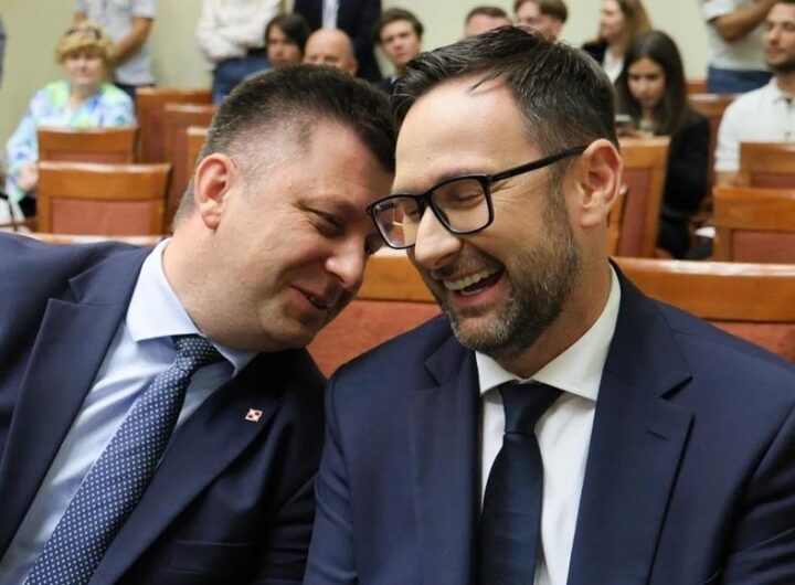 Новини світу - Європарламент зняв імунітет з двох польських депутатів