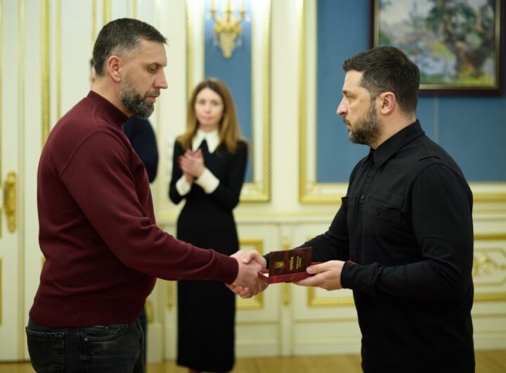 Новини України - Зеленський відзначив нагородами енергетиків