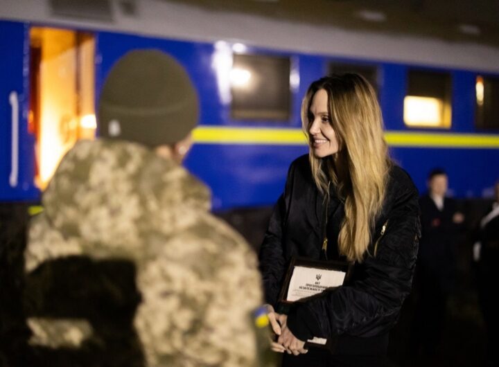 Новини культури - Анджеліна Джолі поділилася враженнями після візиту до України
