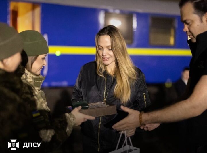 Новини України - Анджеліна Джолі залишила територію України