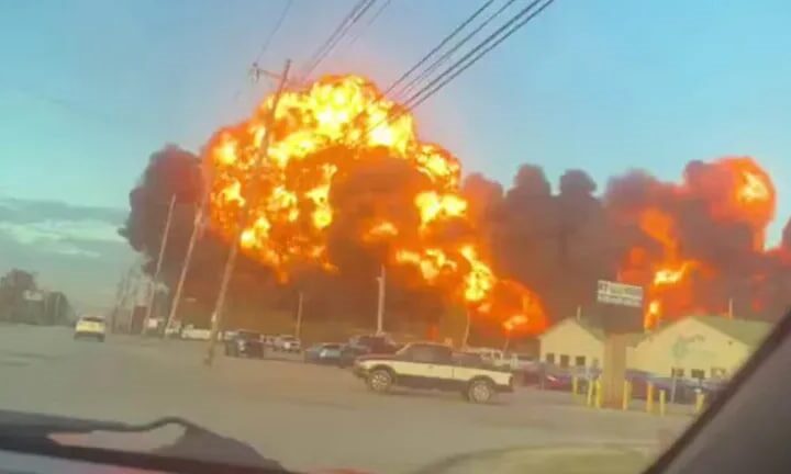 Новини світу - Аварія вантажного літака у США: що відомо