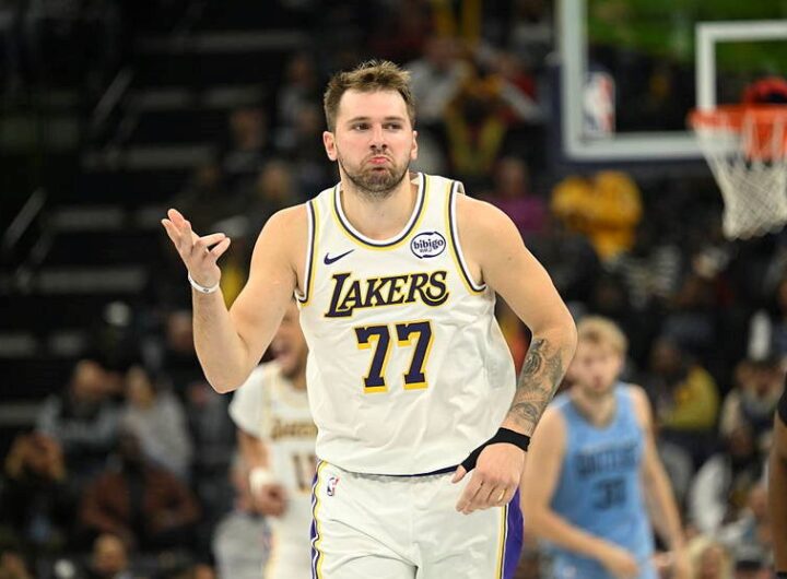 Новини спорту - Дончич випередив легенду Лейкерс за кількістю очок на початку сезону