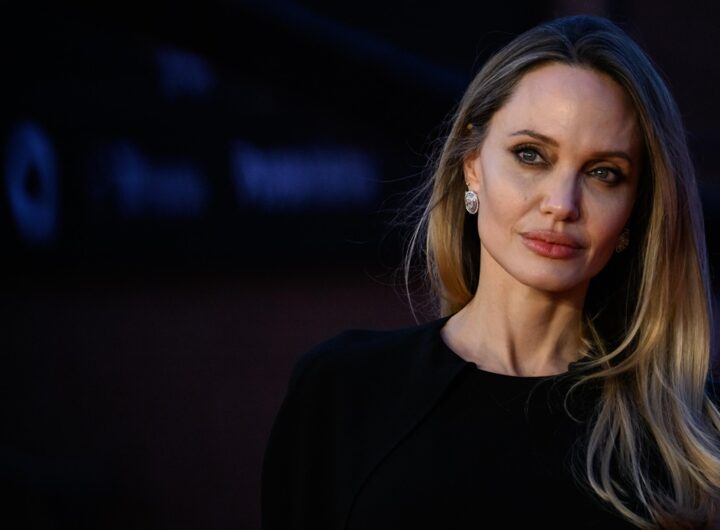 Новини України - Джолі не попереджала владу про свій візит