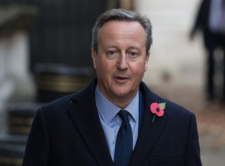 Новини світу - Екс-прем'єр Британії заявив, що лікувався від раку