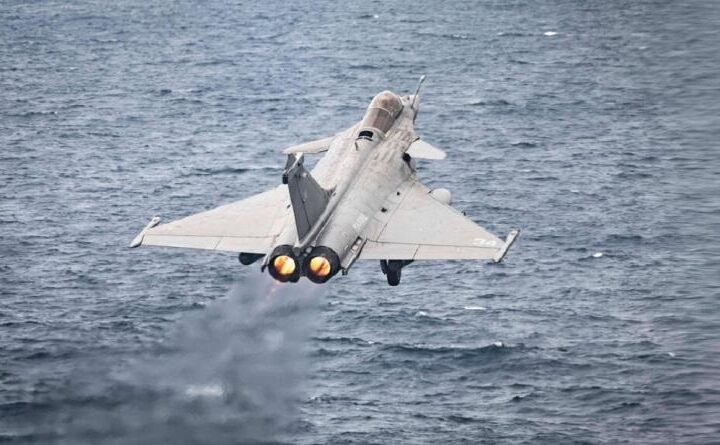 Новини світу - Франція випробувала ракету, що може нести ядерну боєголовку