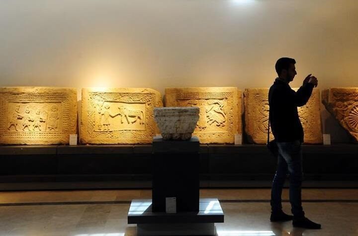 Новини світу - Із музею в Дамаску викрали шість стародавніх статуй