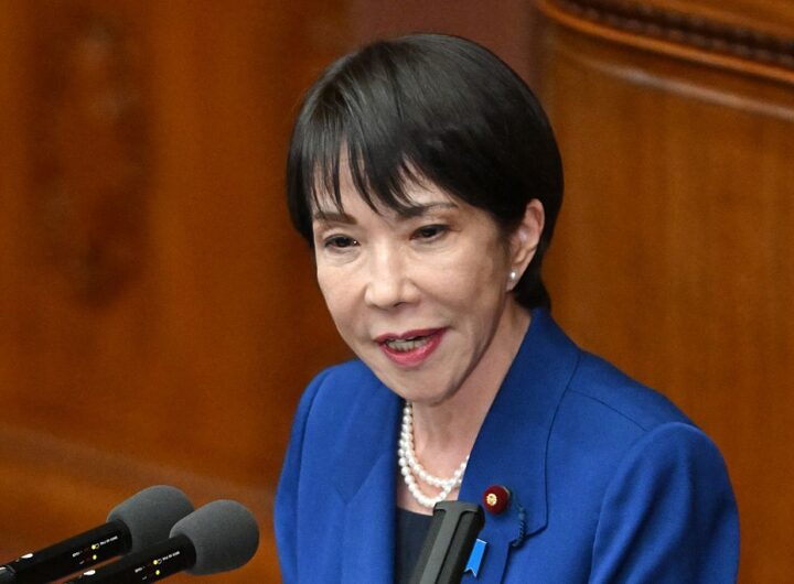 Новини світу - Китайський дипломат пригрозив відрізати голову премʼєрці Японії