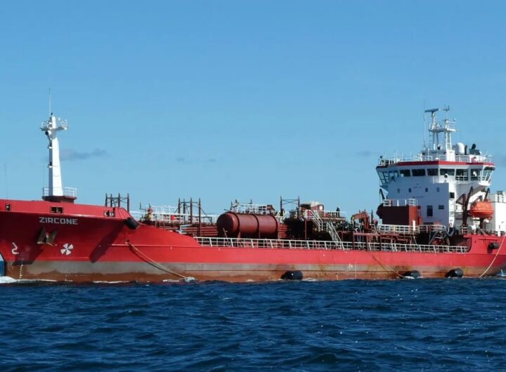 Новини бізнесу - Компанії Латвії обслуговують "тіньовий флот" РФ, попри санкції - ЗМІ