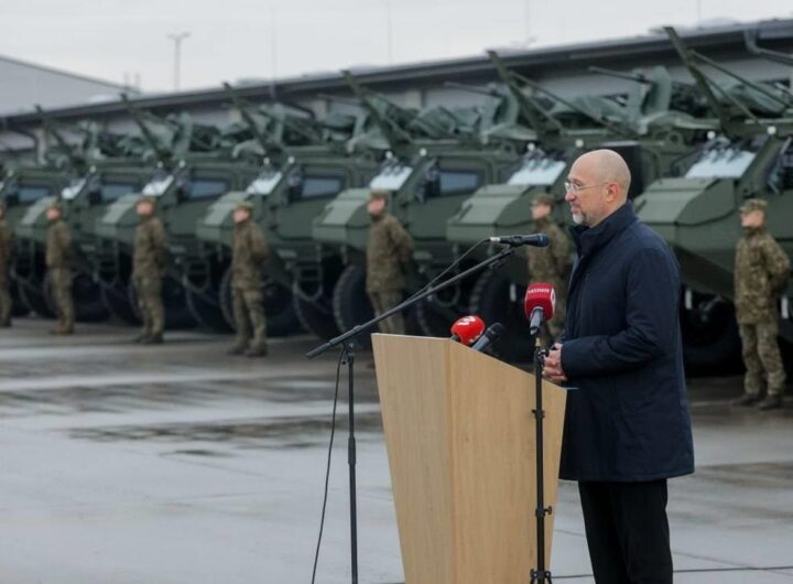 Новини України - Латвія передала Україні 21 бронетранспортер Patria