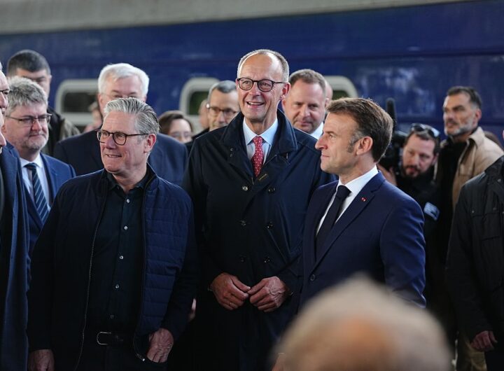 Новини світу - Лідери Німеччини, Франції та Британії зустрінуться у Берліні