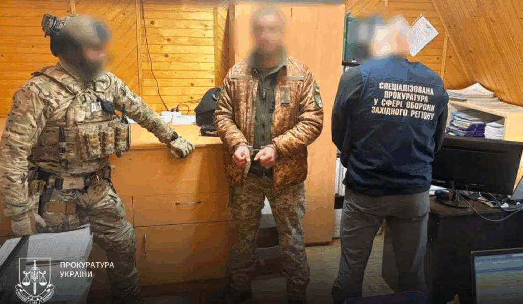 Новини України - На Прикарпатті посадовець ТЦК побив чоловіка до втрати органу