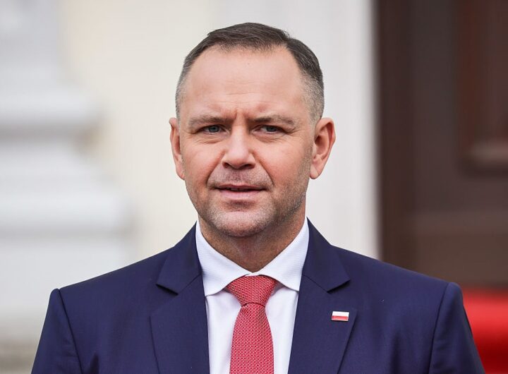 Новини світу - Навроцький закликав до "симетрії" у відносинах з Україною