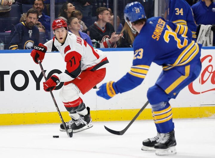 Новини спорту - НХЛ: Кароліна сенсаційно поступилася