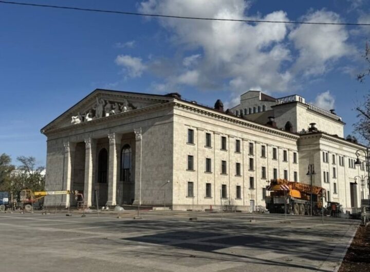 Новини України - Окупанти анонсували перші вистави на місці трагедії в Маіруполі