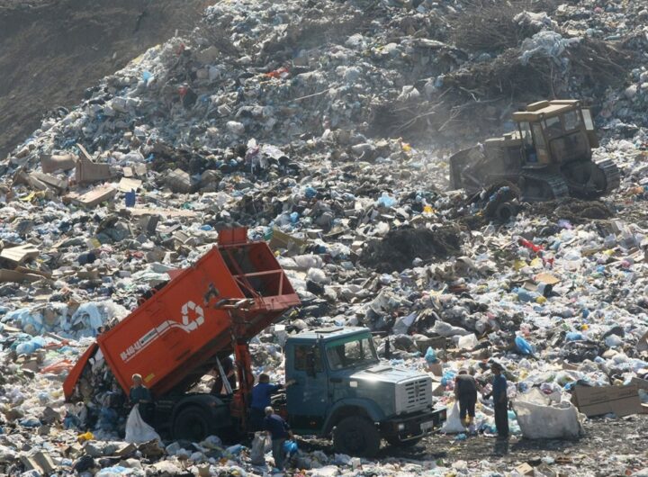 Новини світу - Росія перетворюється на сміттєзвалище - зовнішня розвідка