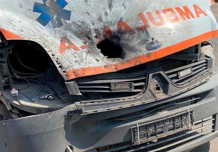 Новини України - Росіяни з дрона атакували "швидку" в Херсоні: є поранені