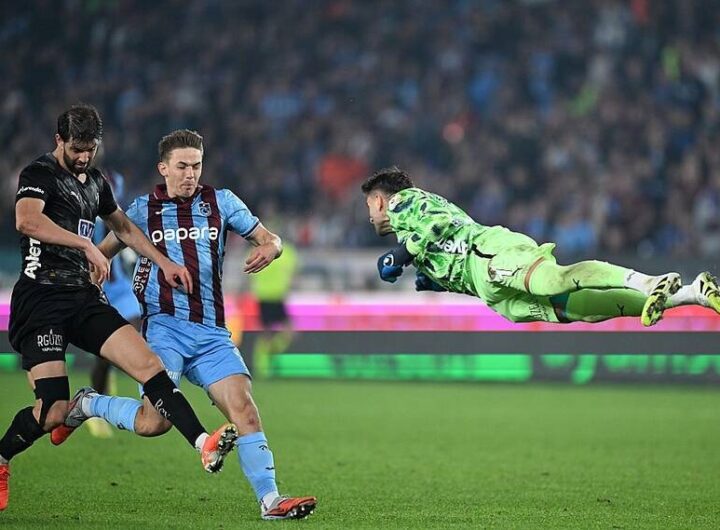 Новини спорту - Сікан може продовжити кар'єру в Бундеслізі - ЗМІ