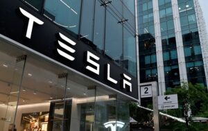 Новини бізнесу - Співробітників Tesla чекає "найважчий рік у їхньому житті"
