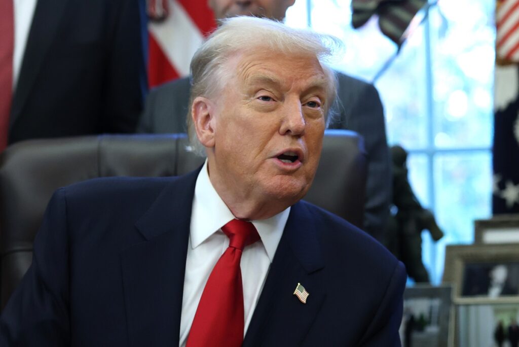 Новини світу - Трамп пообіцяв зменшити тарифи Індії