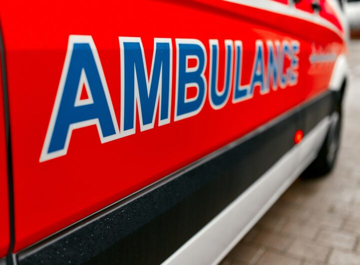 Новини України - У Херсоні російський дрон атакував цивільне авто