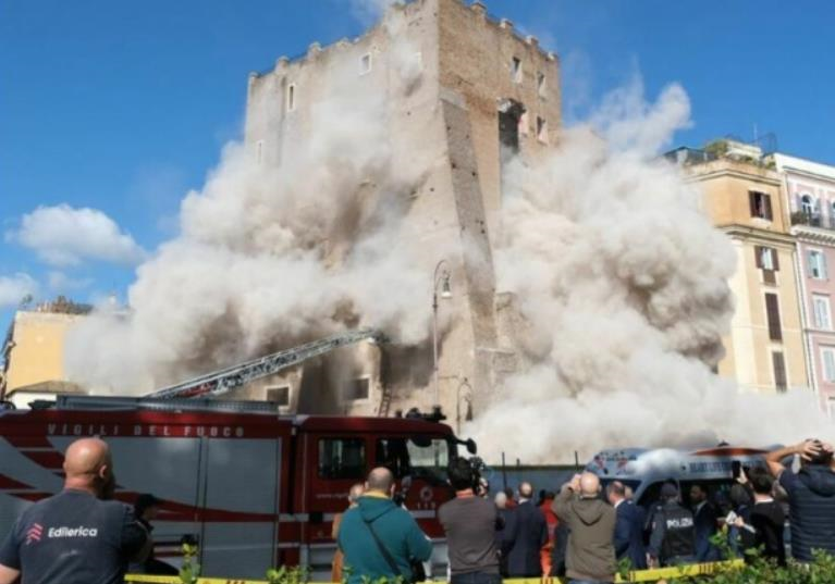 Новини світу - В Італії обвалилася історична вежа, є постраждалі