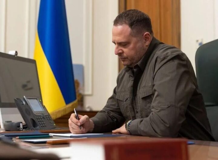 Новини України - Єрмак заявив, що він "на зв'язку" з Віткоффом