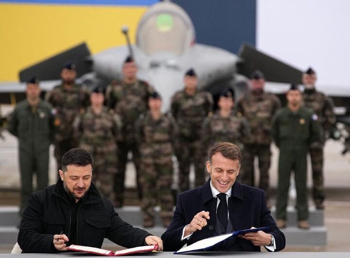 Новини України - Зеленський і Макрон підписали оборонну декларацію