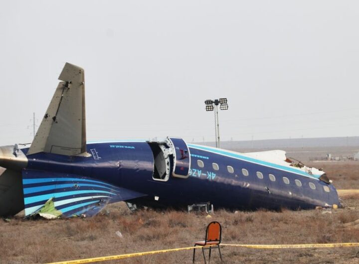 Новини світу - Аварія літака AZAL: Баку розкритикував рішення РФ припинити розслідування