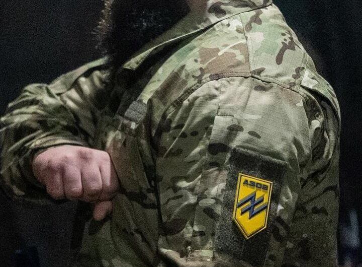 Новини України - "Азовці" встановили прапор України в Родинському