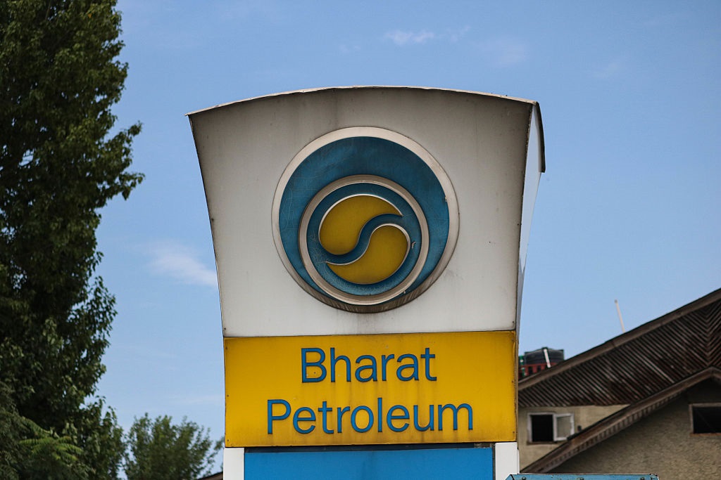 Новини бізнесу - Більшість великих НПЗ Індії почали скуповувати російську нафту - ЗМІ