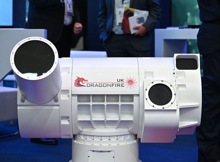 Новини світу - Британія інвестує &pound;20 млн у лазерну зброю проти дронів