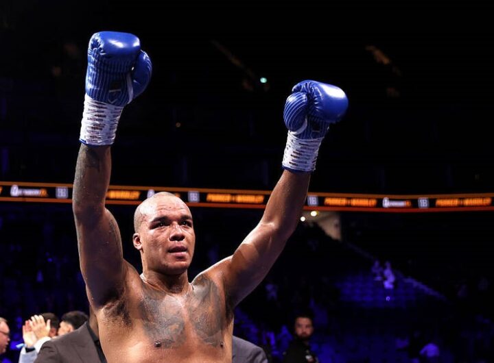 Новини спорту - Британський боксер оцінив намір Усика зустрітися з Вайлдером