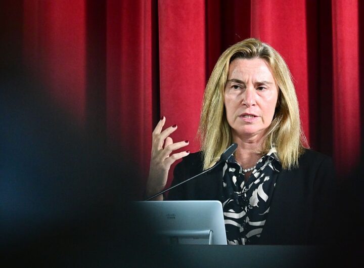 Новини світу - Ексглаву дипломатії ЄС звільнили з-під варти