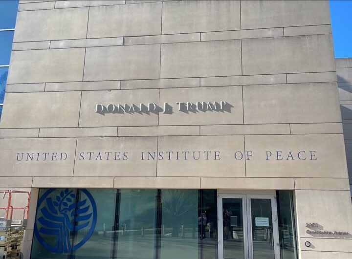 Новини світу - Інститут миру США перейменували на честь Трампа