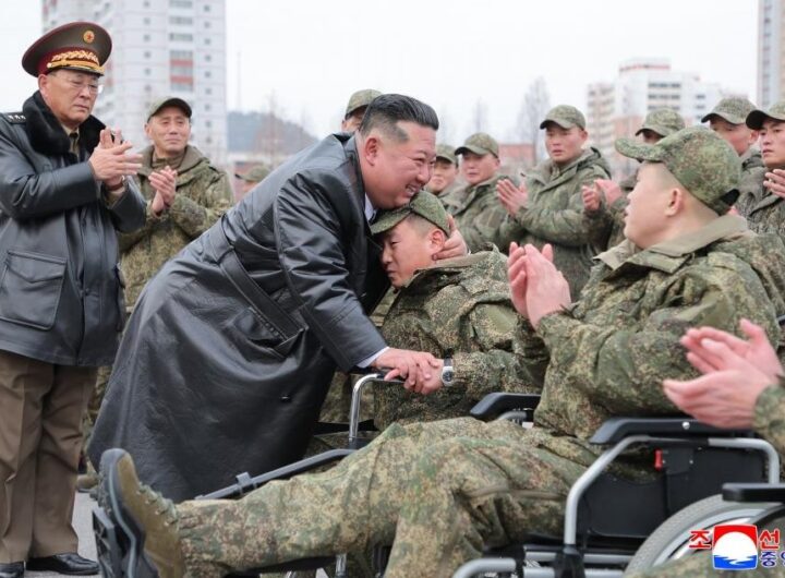 Новини світу - Кім Чен Ин повернув своїх саперів з Росії