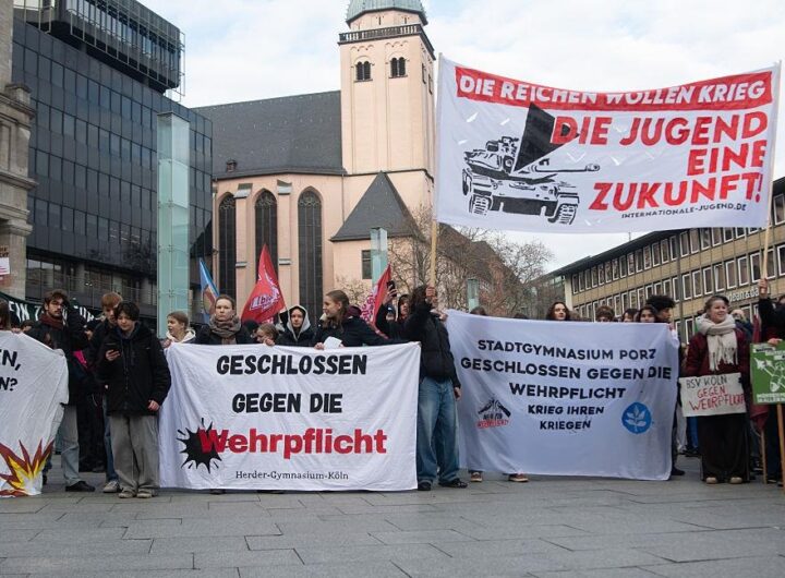 Новини світу - Німецькі студенти почали протести проти відновлення військової служби