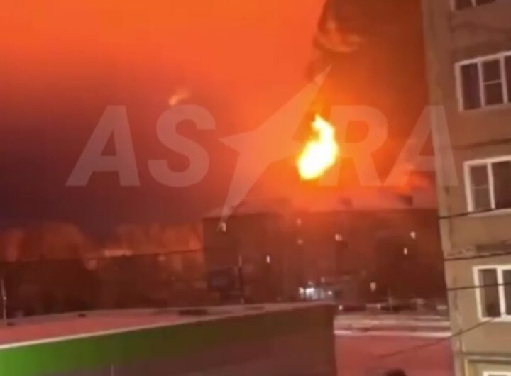 Новини світу - "Новорічне привітання". Пожежі на російських НПЗ