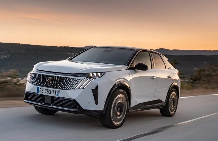 Авто новини - Peugeot відкликає майже 100 тисяч кросоверів 3008 і 5008