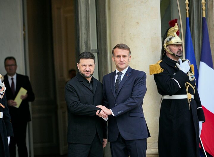 Новини України - План миру ще погоджують. Зеленський у Парижі