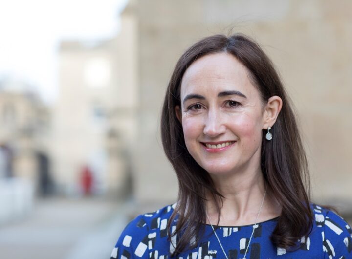 Новини культури - Померла письменниця Софі Кінселла - авторка культової серії Шопоголік