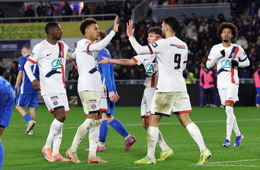 Новини спорту - ПСЖ із Забарним легко впорався з аутсайдером у Кубку Франції