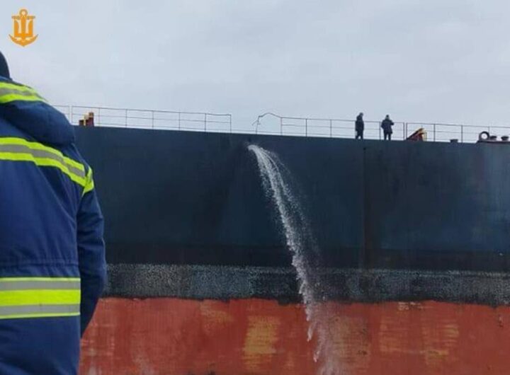 Новини України - Росія вдарила по двох цивільних суднах - ВМС